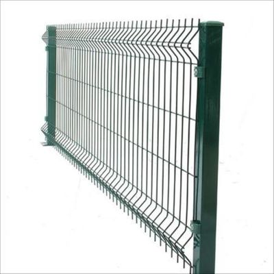 حصار منحنی سه بعدی مش 50×200 میلی متر با قطر سیم 4 میلی متر با ستون مربعی 50×50 میلی متر برای مرز ویلای بیرونی