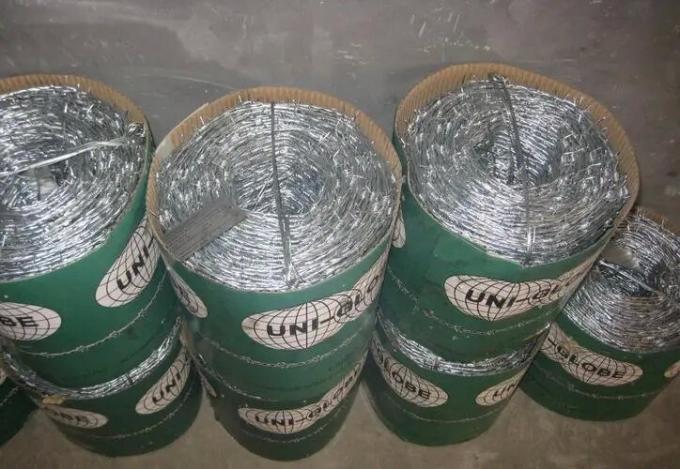 10 کیلوگرم فولاد ضد زنگ کنسرتینا سیم شبک امنیت شبک سیم خاردار حصار 12
