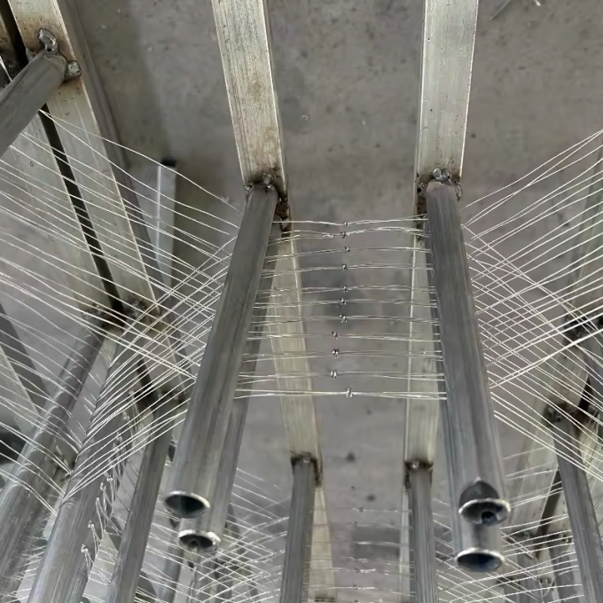شبکه مانع پوتانکا 5689 نوع موانع کم دید MZP Mesh Security Tank Barrier Wire Mesh 2